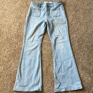 KanCan Buckle High Rise Flare Light Wash 31/31